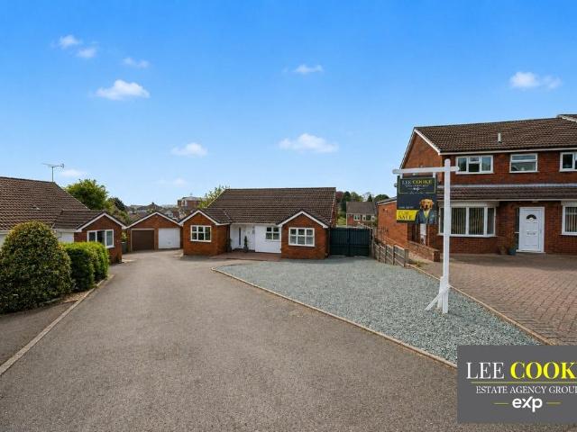 4 bedroom detached bungalow for sale