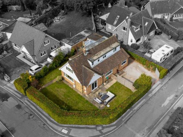 4 bedroom detached bungalow for sale