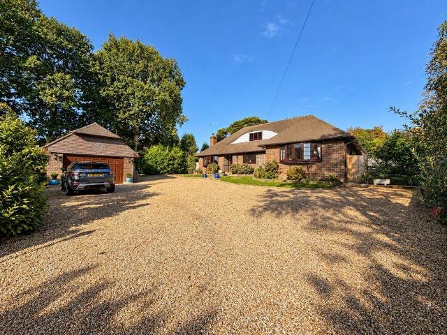 4 bedroom detached bungalow for sale