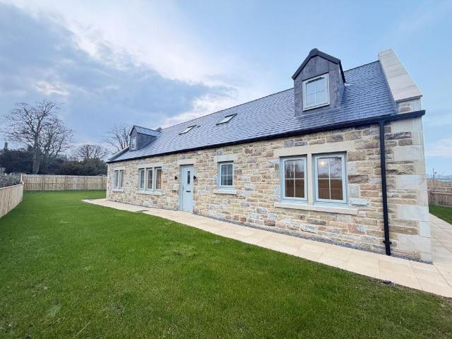 4 bedroom detached bungalow for sale