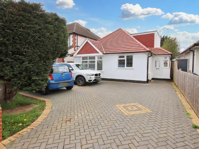 4 bedroom detached bungalow for sale