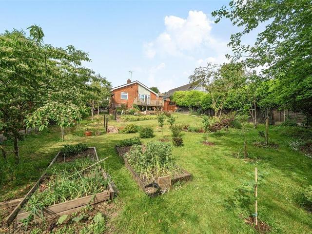 4 bedroom detached bungalow for sale