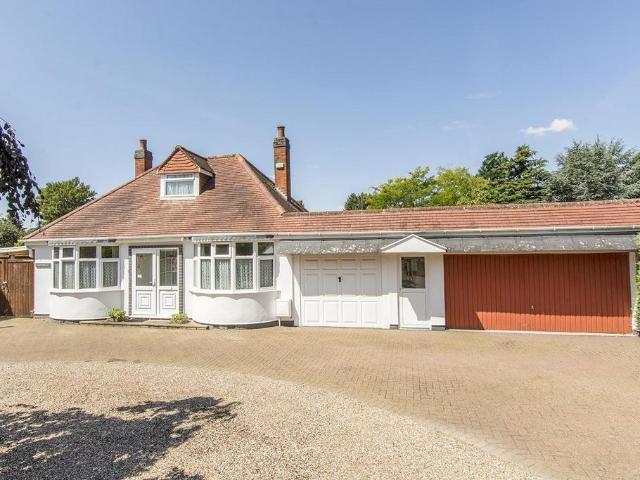 4 bedroom detached bungalow for sale