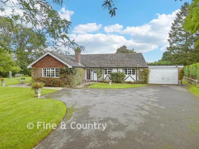 4 bedroom detached bungalow for sale