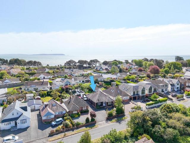 4 bedroom detached bungalow for sale
