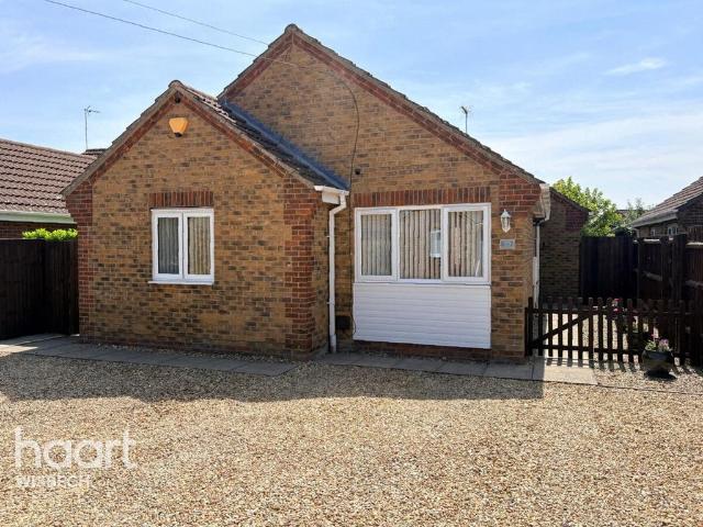 4 bedroom detached bungalow for sale