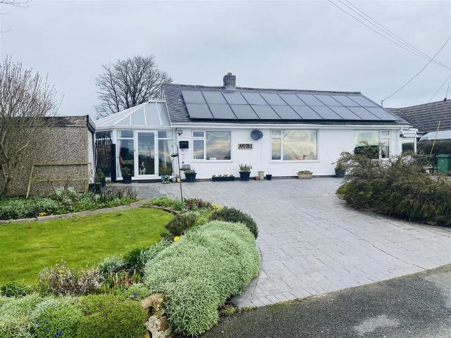 4 bedroom detached bungalow for sale