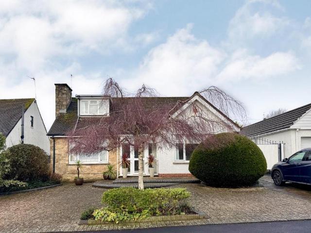 4 bedroom detached bungalow for sale
