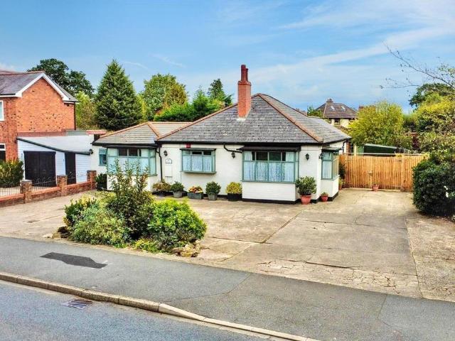 4 bedroom detached bungalow for sale