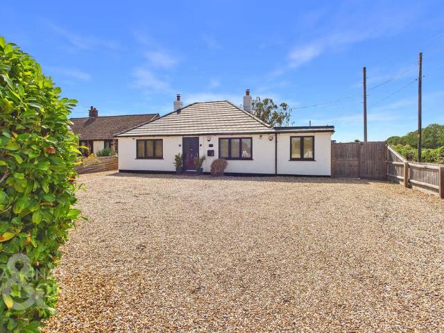 4 bedroom detached bungalow for sale