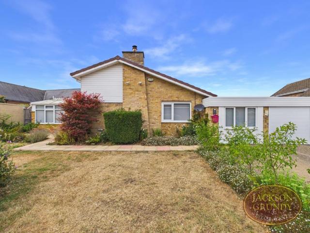 4 bedroom detached bungalow for sale