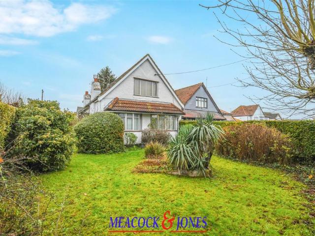 4 bedroom detached bungalow for sale