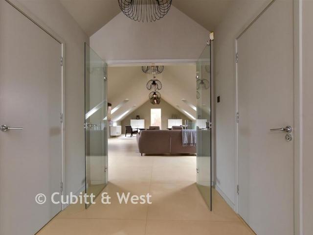4 bedroom detached bungalow for sale