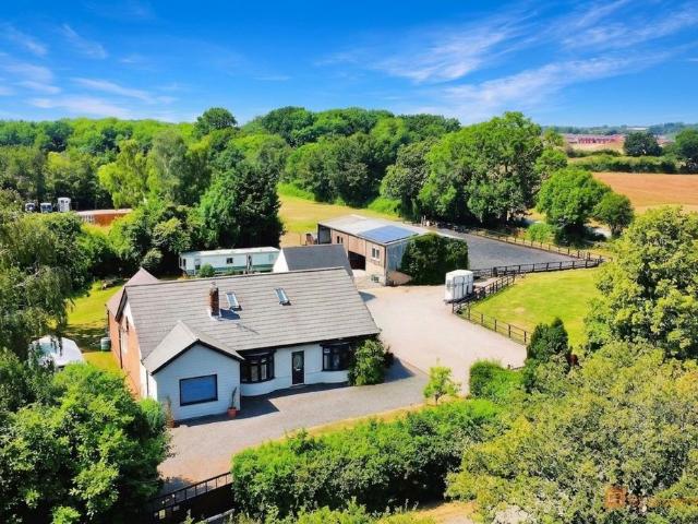4 bedroom detached bungalow for sale