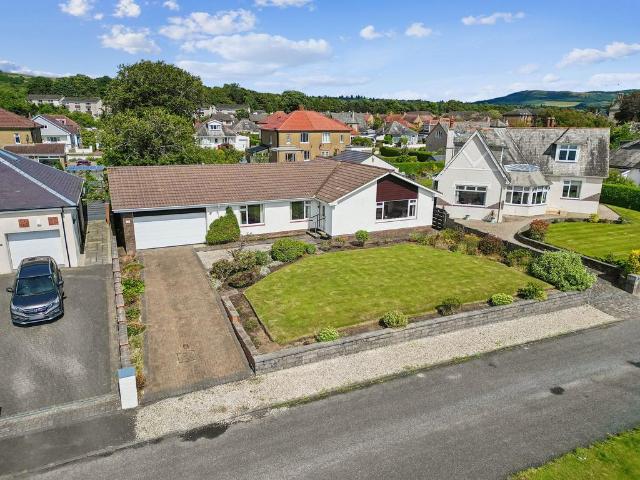 4 bedroom detached bungalow for sale