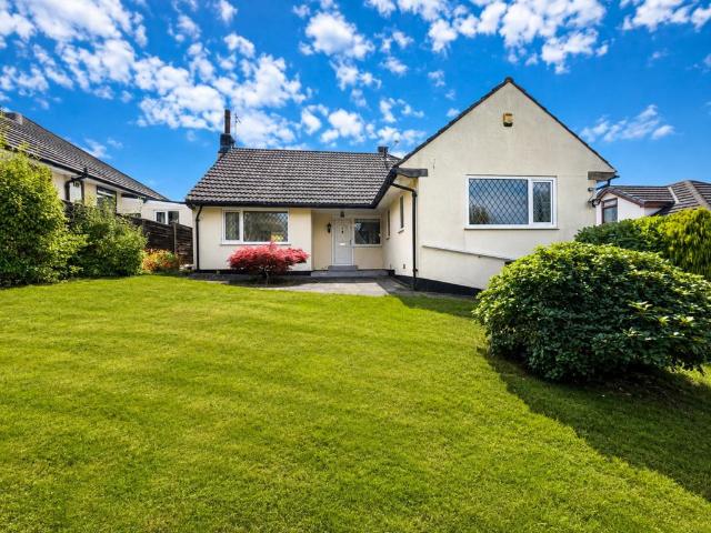 4 bedroom detached bungalow for sale