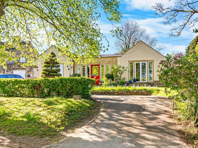4 bedroom detached bungalow for sale