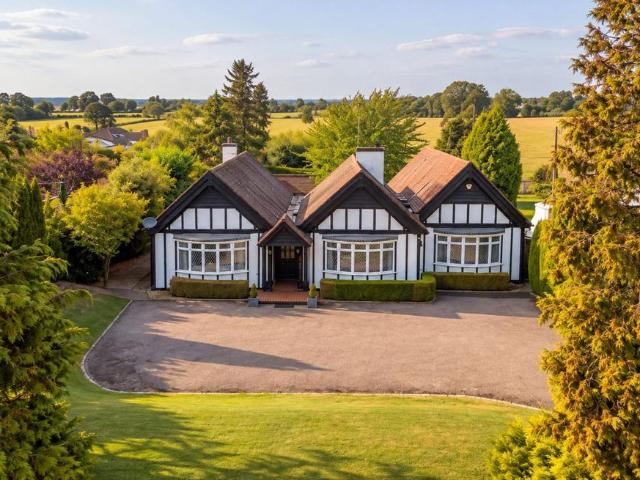 4 bedroom detached bungalow for sale
