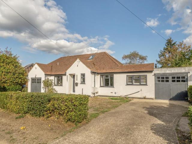 4 bedroom detached bungalow for sale