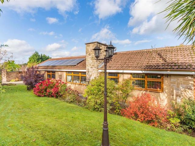 4 bedroom detached bungalow for sale