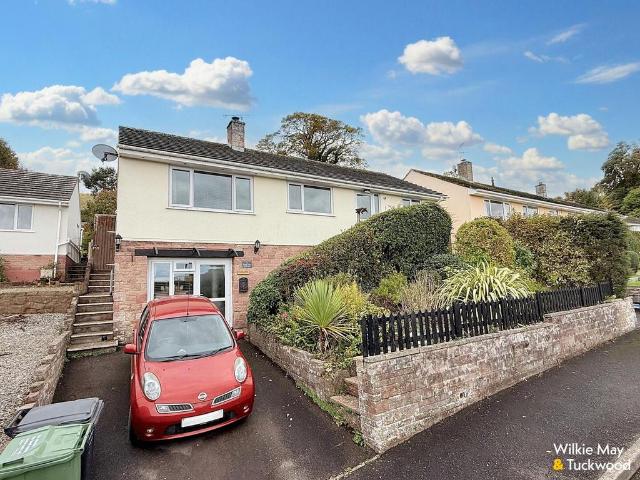 4 bedroom detached bungalow for sale