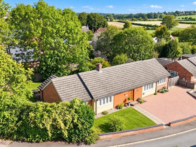 4 bedroom detached bungalow for sale