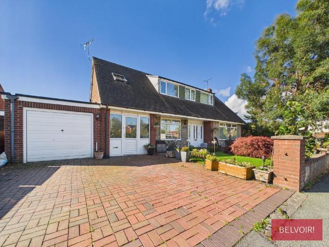 4 bedroom detached bungalow for sale