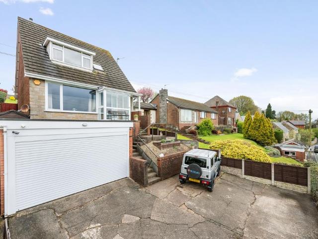 4 bedroom detached bungalow for sale