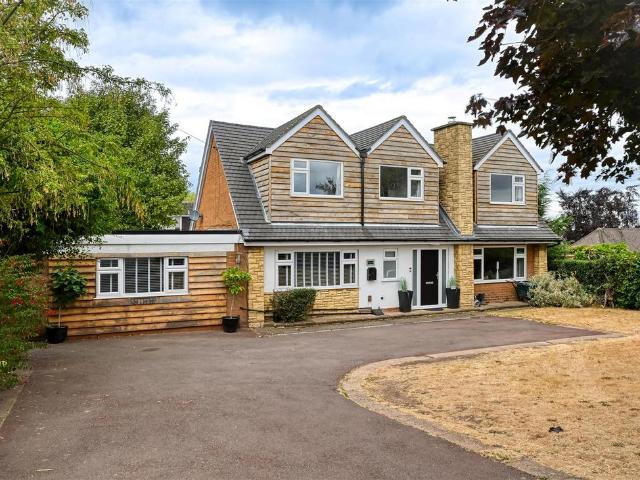 4 bedroom detached bungalow for sale