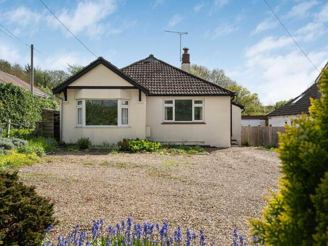 4 bedroom detached bungalow for sale