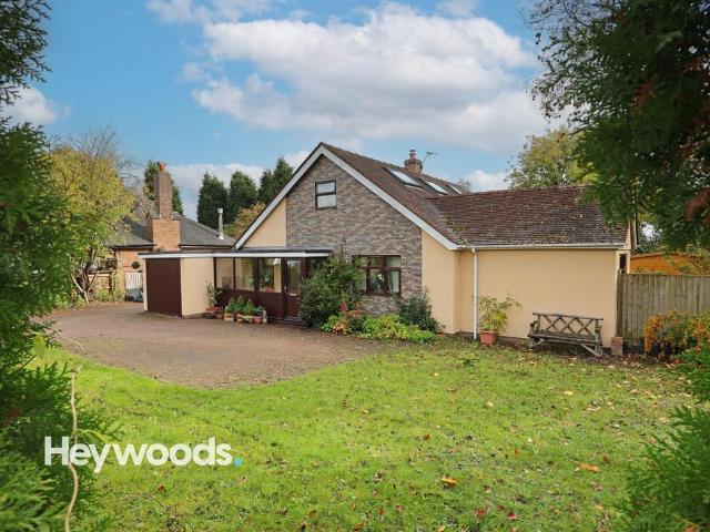 4 bedroom detached bungalow for sale