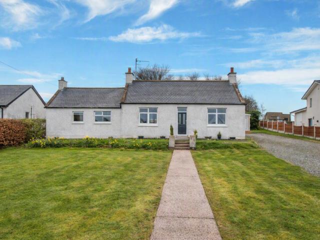 4 bedroom detached bungalow for sale