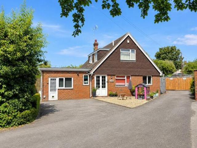 4 bedroom detached house for sale in Liddington Street, Swindon, SN2