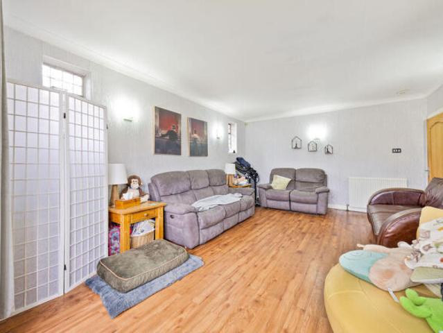 4 bedroom detached bungalow for sale in Windsor Avenue, Newton Mearns, G77