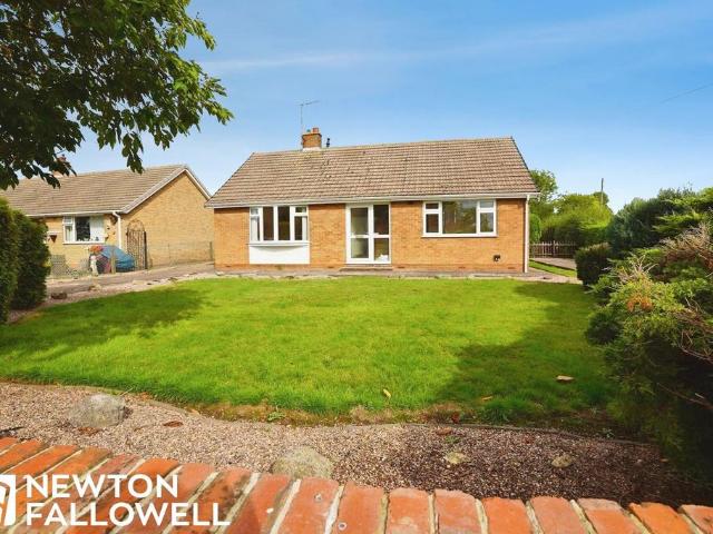 4 bedroom detached bungalow to rent