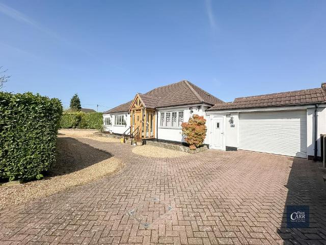 4 bedroom detached bungalow to rent