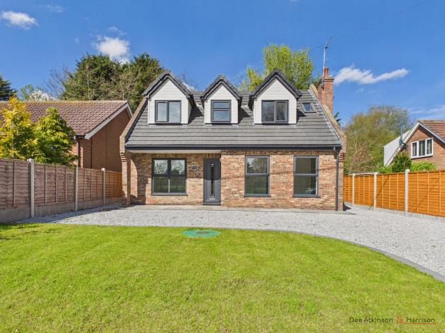 4 bedroom detached bungalow to rent