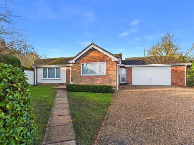 4 Bedroom Detached Bungalow To Rent In Court House Close, Creaton, Northamptonshire, NN6
