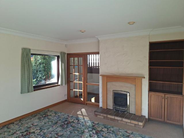 4 bedroom detached detached house to rent