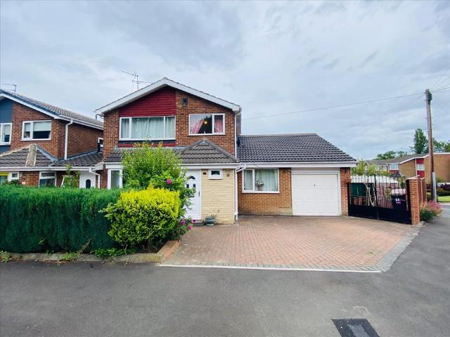 4 Bedroom Detached for Rent