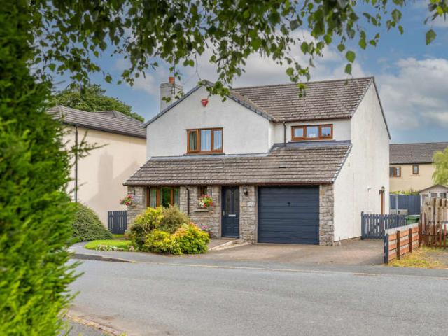 4 Bedroom Detached House