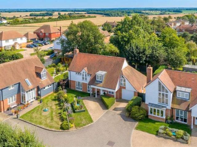 4 Bedroom Detached House