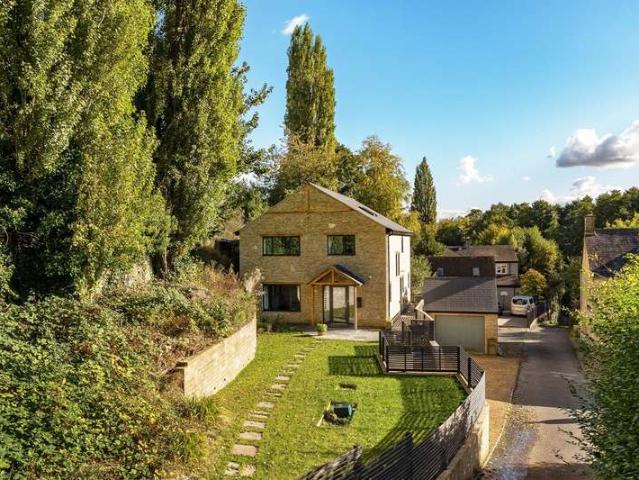 4 Bedroom Detached House