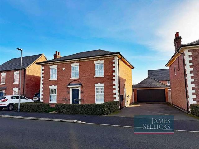 4 Bedroom Detached House