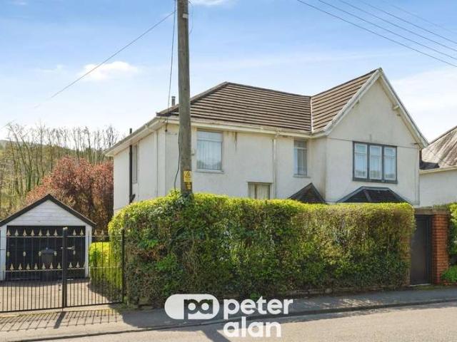 4 Bedroom Detached House