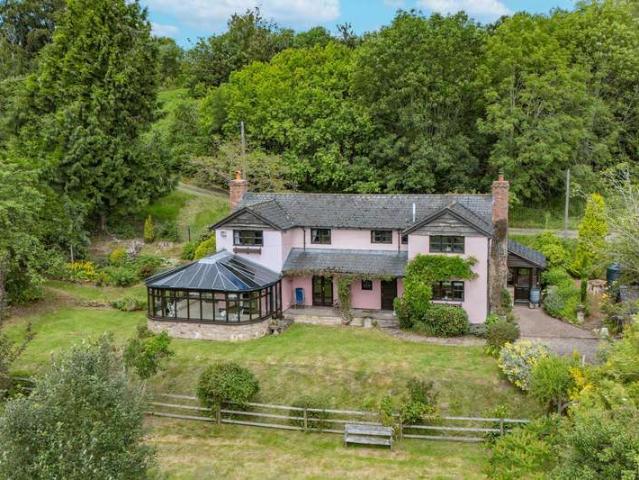 4 Bedroom Detached House