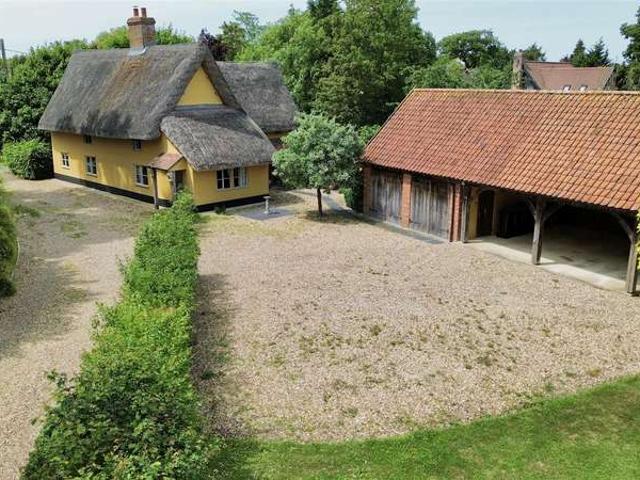 4 Bedroom Detached House