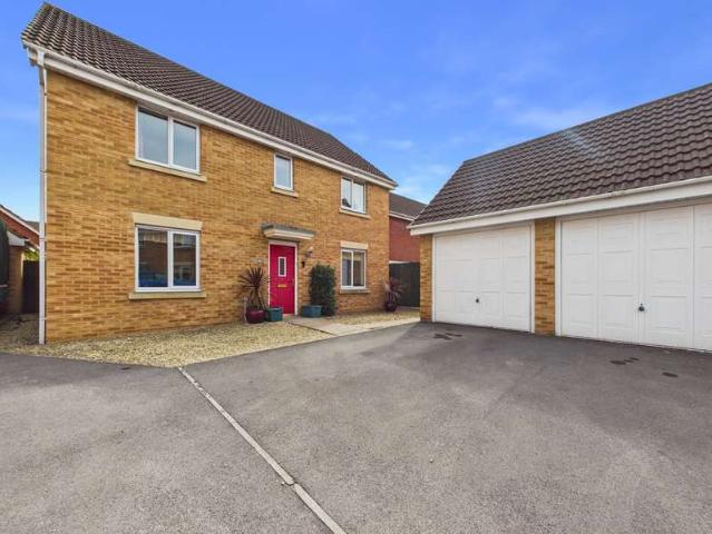 4 Bedroom Detached House