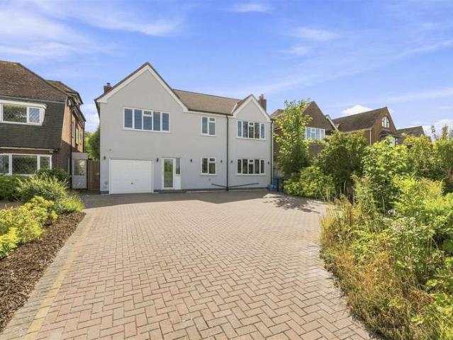 4 Bedroom Detached House