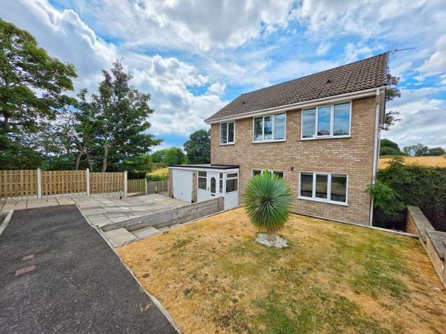 4 Bedroom Detached House